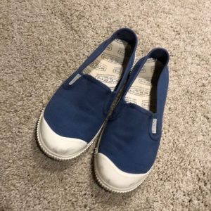 Keen slip ons